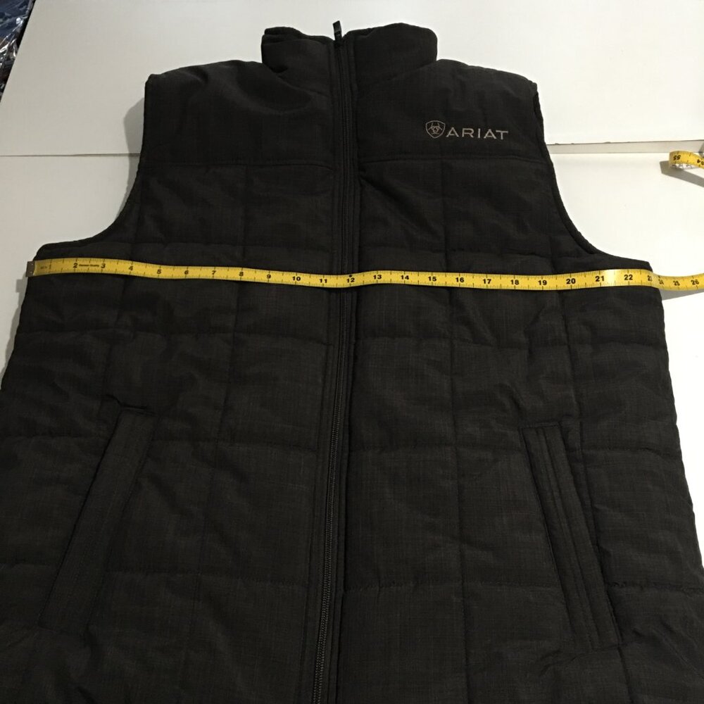 Ariat Black Quilted Puffer Vest - Picture 11 of 12